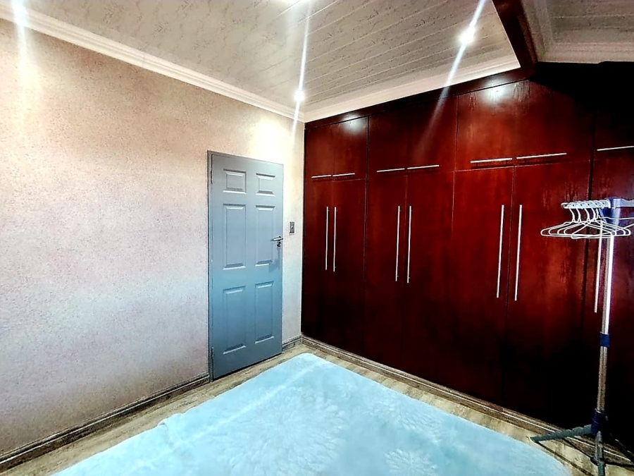 4 Bedroom Property for Sale in West Bank Eastern Cape